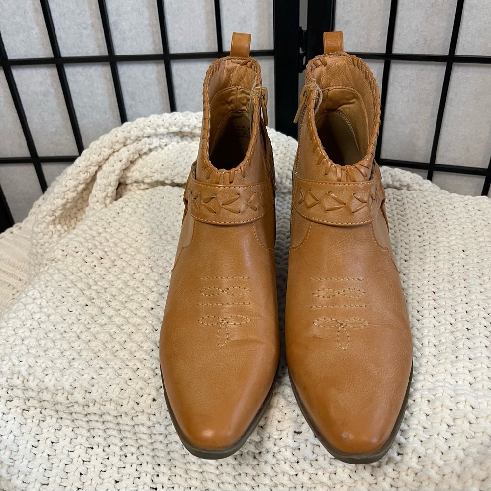 Frye & Co. Palma Stacked Heeled Boots- LIKE NEW! Size 9 - Picture 5 of 7